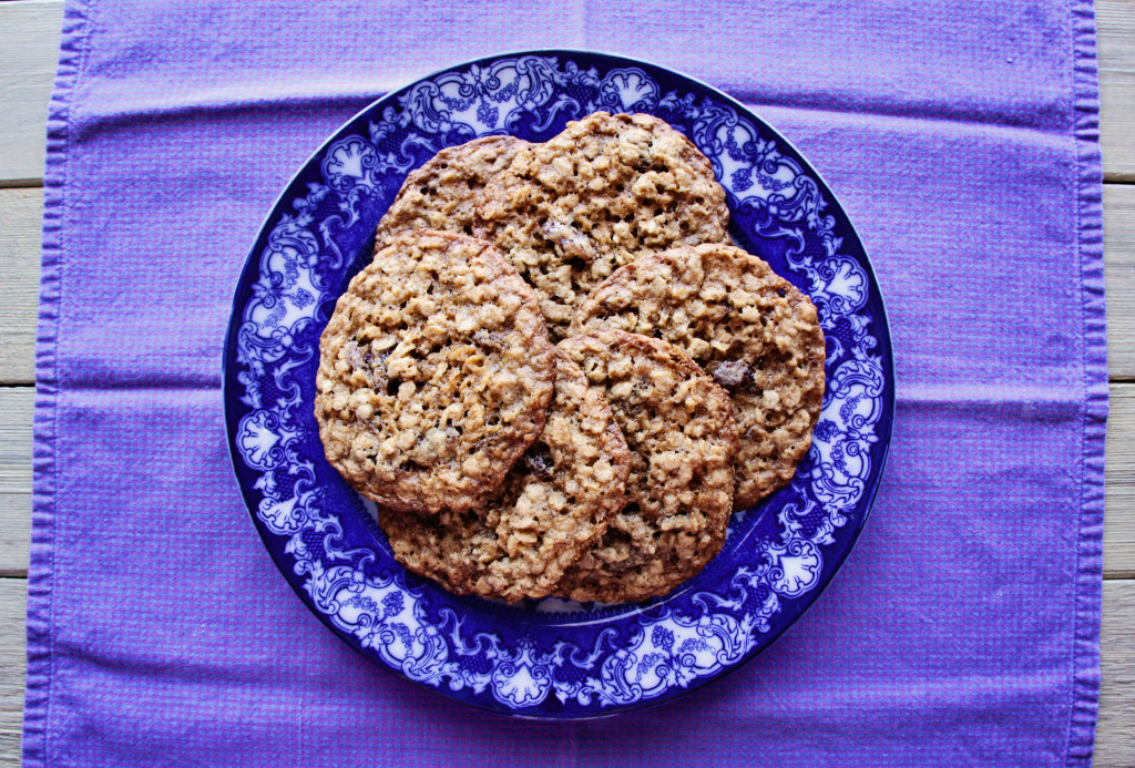 <img alt="Giant Oatmeal Cookies"/>